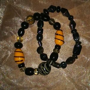 2 new💜 glass bead💜 bracelets 💜